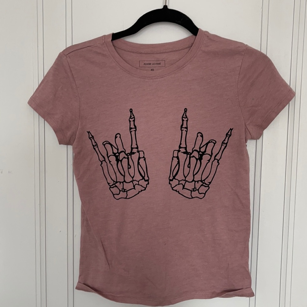 XS Adam Levine Tshirt